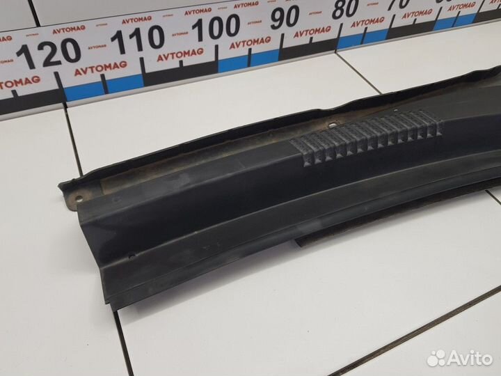 Решетка стеклоочистителя (Жабо) правая