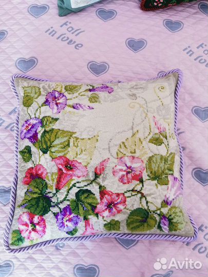 Подушка вышитая
