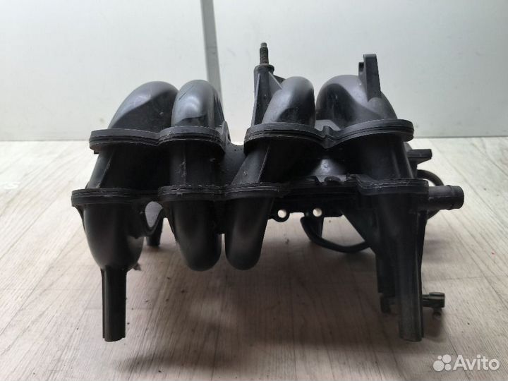 Впускной коллектор Renault Logan 1 / LADA Largus