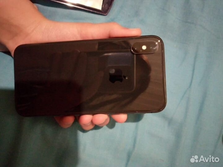 Телефон iPhone 10