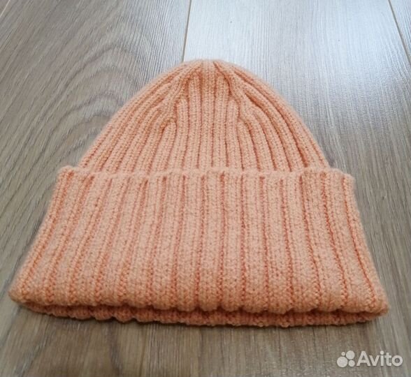 Шапка женская ручная работа