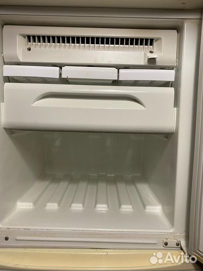 Холодильник Stinol