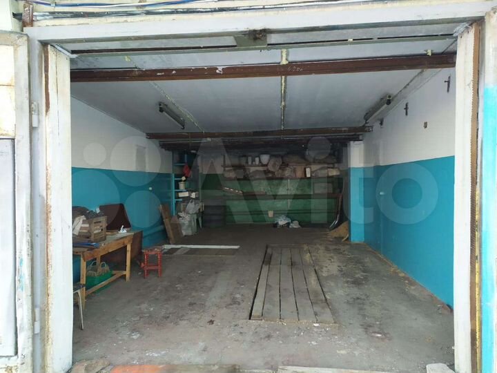 Гараж, > 30 м²