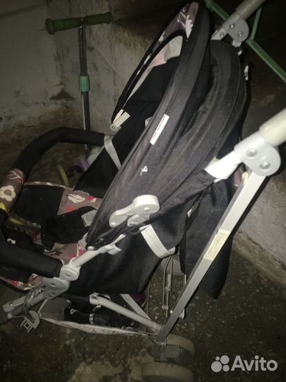 Прогулочная коляска трость