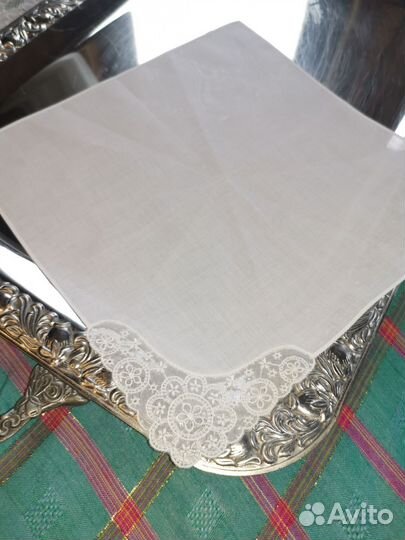 Карманный кружевной платочек