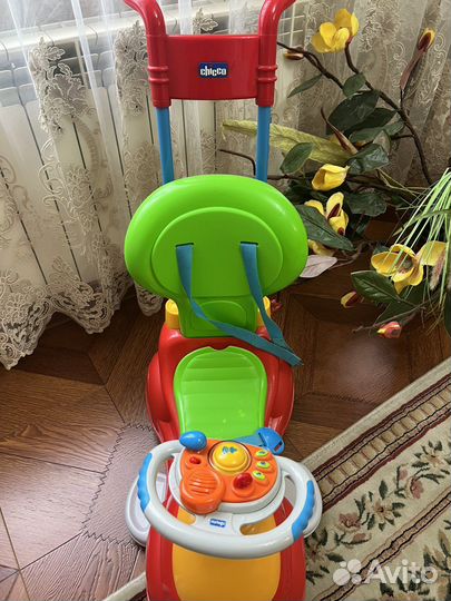 Детская машинка каталка Chico