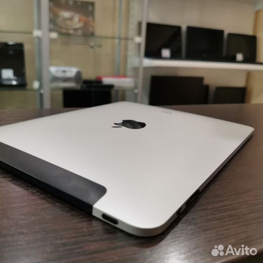 iPad 1 поколения A1337 IOS 5.1.1