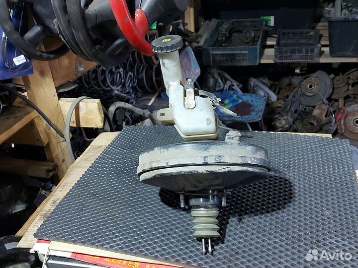 Вакуумный усилитель тормозов Mitsubishi Lancer 10