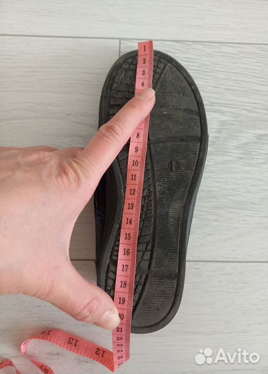 Продам туфли на мальчика