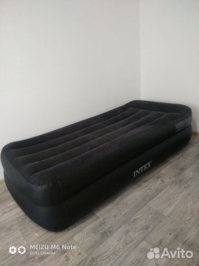 Надувной матрас intex