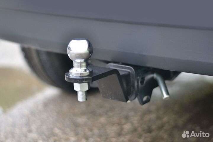 Фаркоп под квадрат LADA Largus