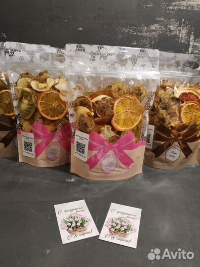 Фруктовые чипсы подарок 8 Марта корпоративный
