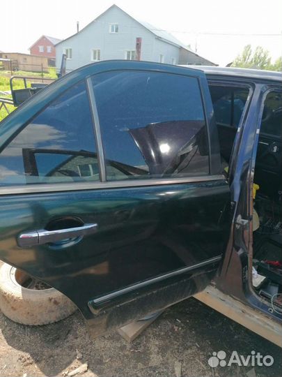 Дверь на мерседес 210