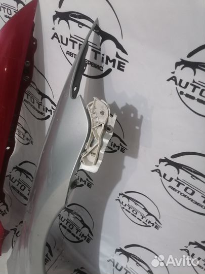 Крыло переднее левое и правое mazda 6gg