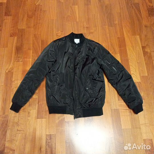 Куртка бомбер