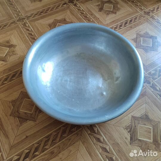 Таз алюминиевый б/у на 10 литров