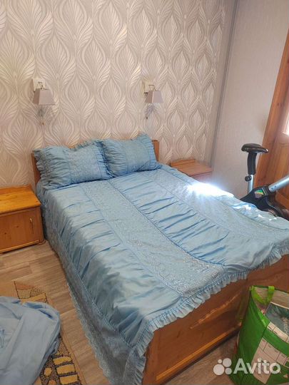 Покрывало с наволочками и шторами