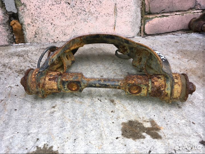 Рычаг верхний передний правый Ford Ranger 2009 год