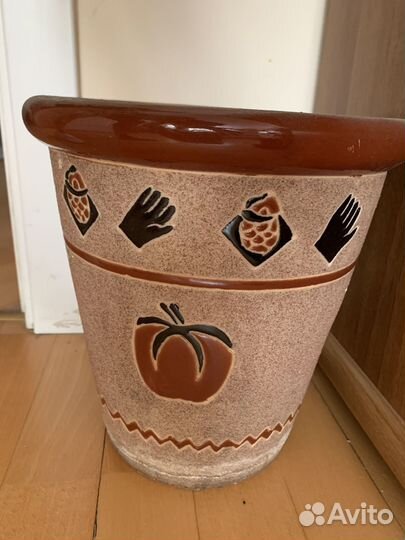 Керамическое цветочное кашпо