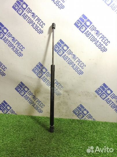 Амортизатор багажника правый Chevrolet Trailblazer