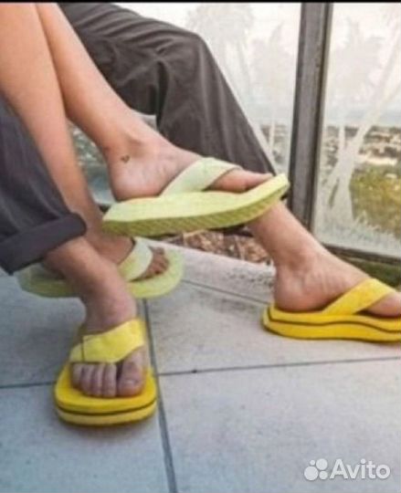 Сланцы Deckers новые 26см