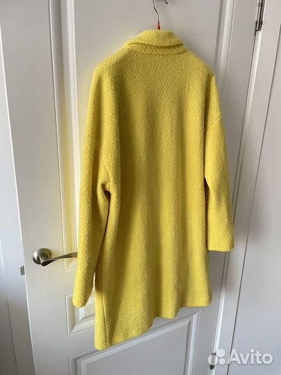 Пальто желтое River island