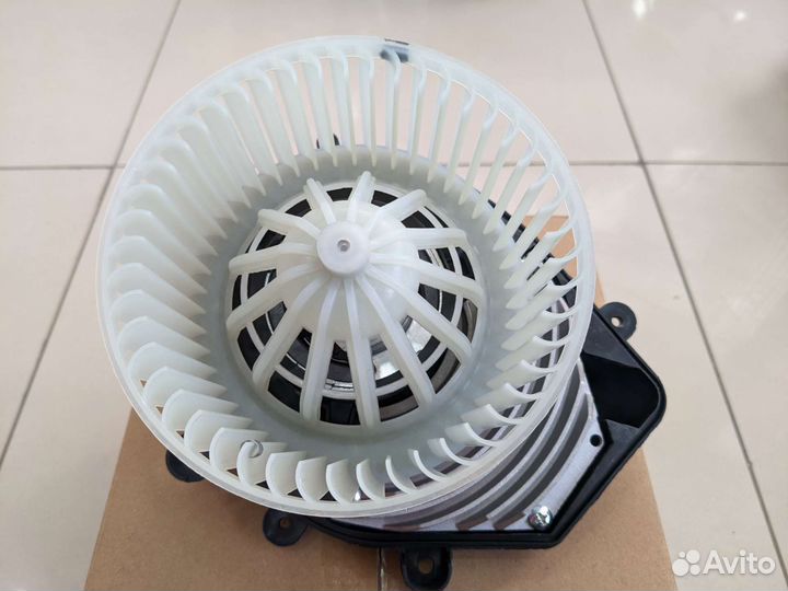 Мотор отопителя VW passat B5 климат контроль