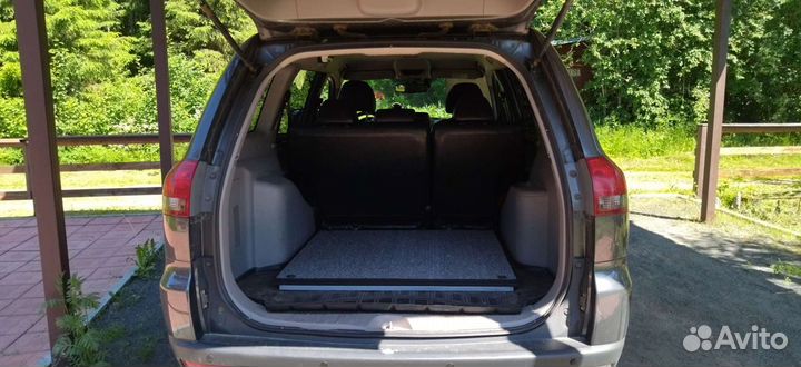 Складная кровать в автомобиль