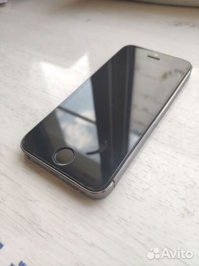 Телефон iPhone 5s