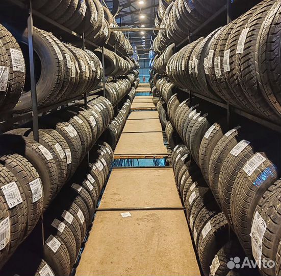 Goodyear EfficientGrip SUV 4x4 215/60 R17 92M