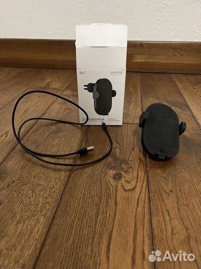 ZMI Auto-Clamping Wireless Car Charger 10W Max