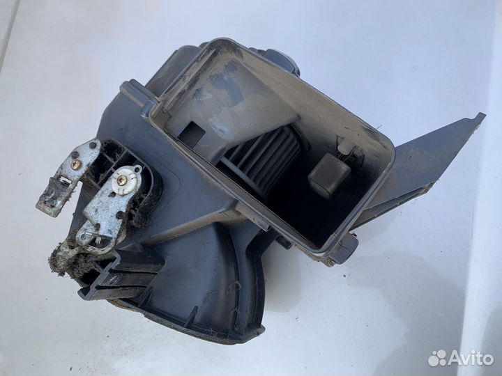 Mazda 323f мотор печки