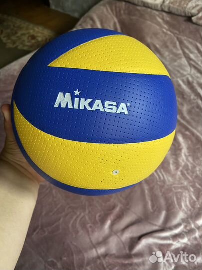 Волейбольный мяч