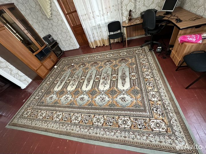 Ковер шерстяной