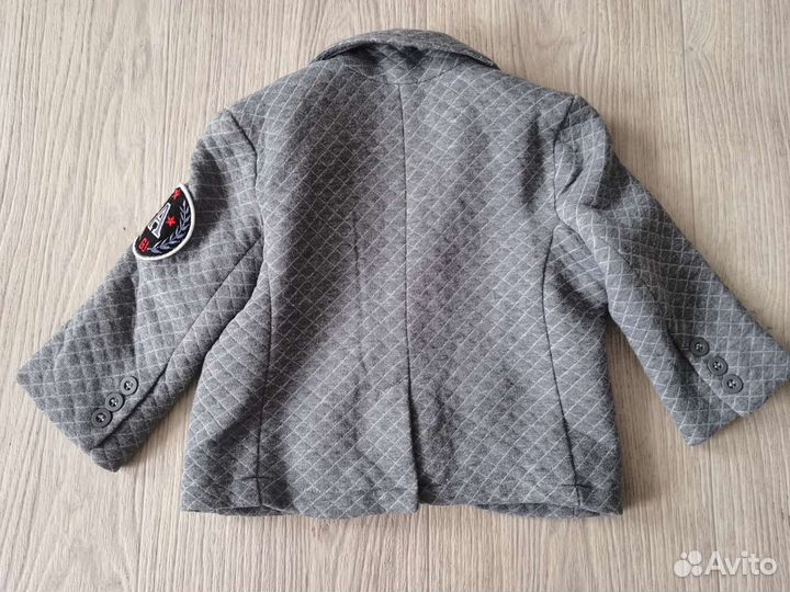 Пиджак для мальчика 86р