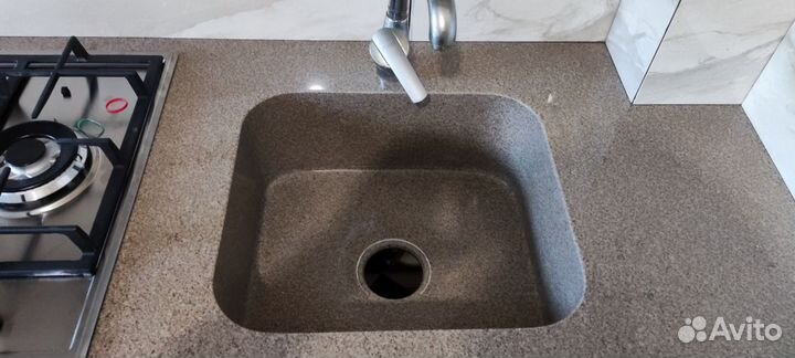 Столешница из искусственного камня