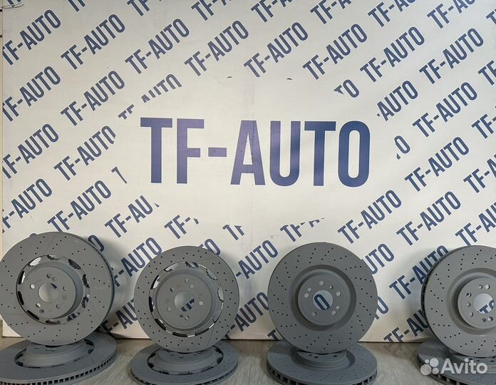 Тормозной диск на S класс 6.3 AMG