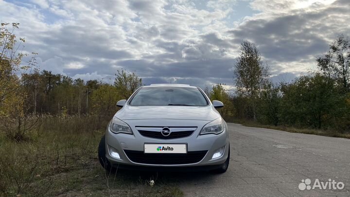 Opel Astra 1.4 AT, 2011, 193 000 км