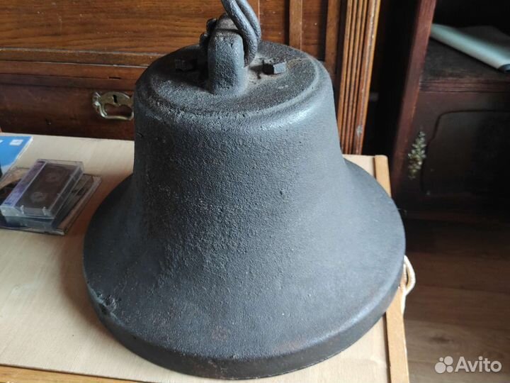 Колокол старинный