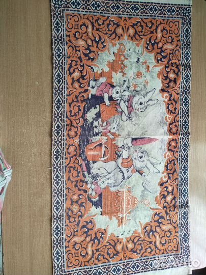 Антикварный детский настенный коврик