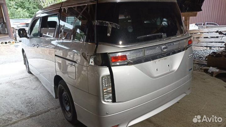 Электронный блок Nissan Elgrand PE52 VQ35DE 2011