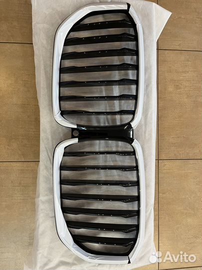 BMW G05 решетка радиатора 51138096590 (черная)