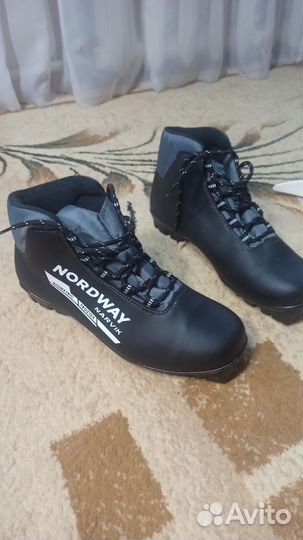 Лыжные ботинки классические