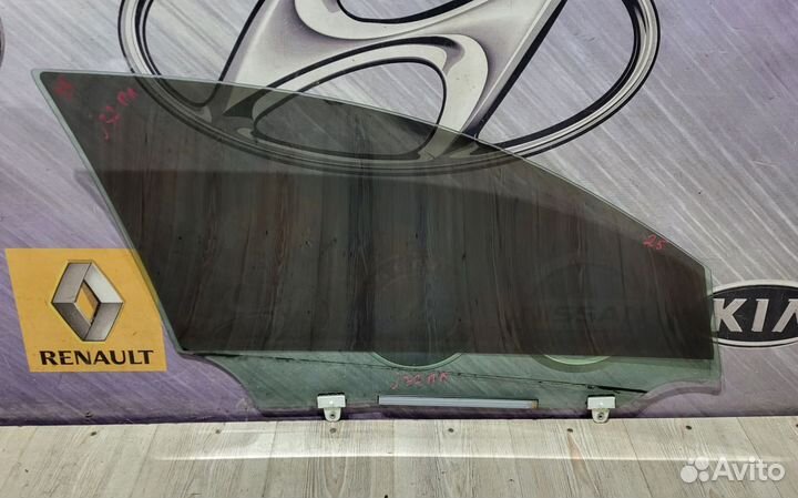 Стекло боковое двери Nissan teana J32 Лев