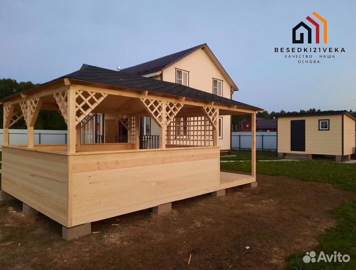 Беседка деревянная на сваях