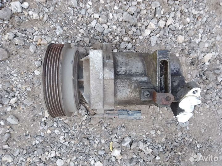 Компрессор кондиционера Renault Logan 2