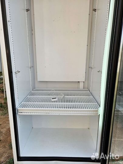 Холодильный шкаф