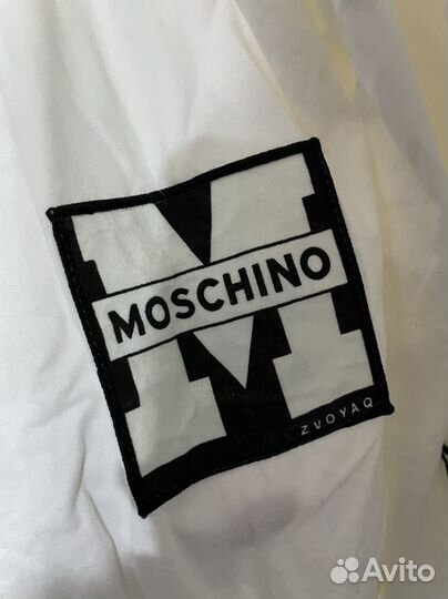 Белый плащ куртка