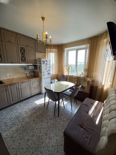 2-к. квартира, 56 м², 7/17 эт.