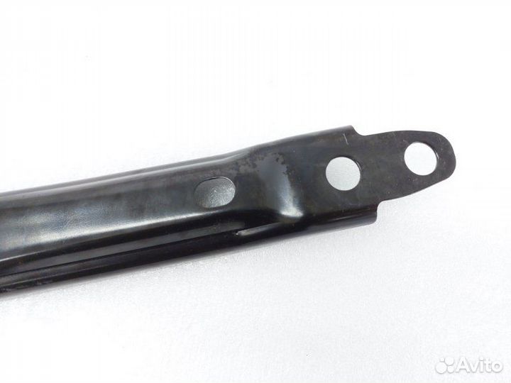 Кронштейн подрамника правый Hyundai Sonata DN G4NA